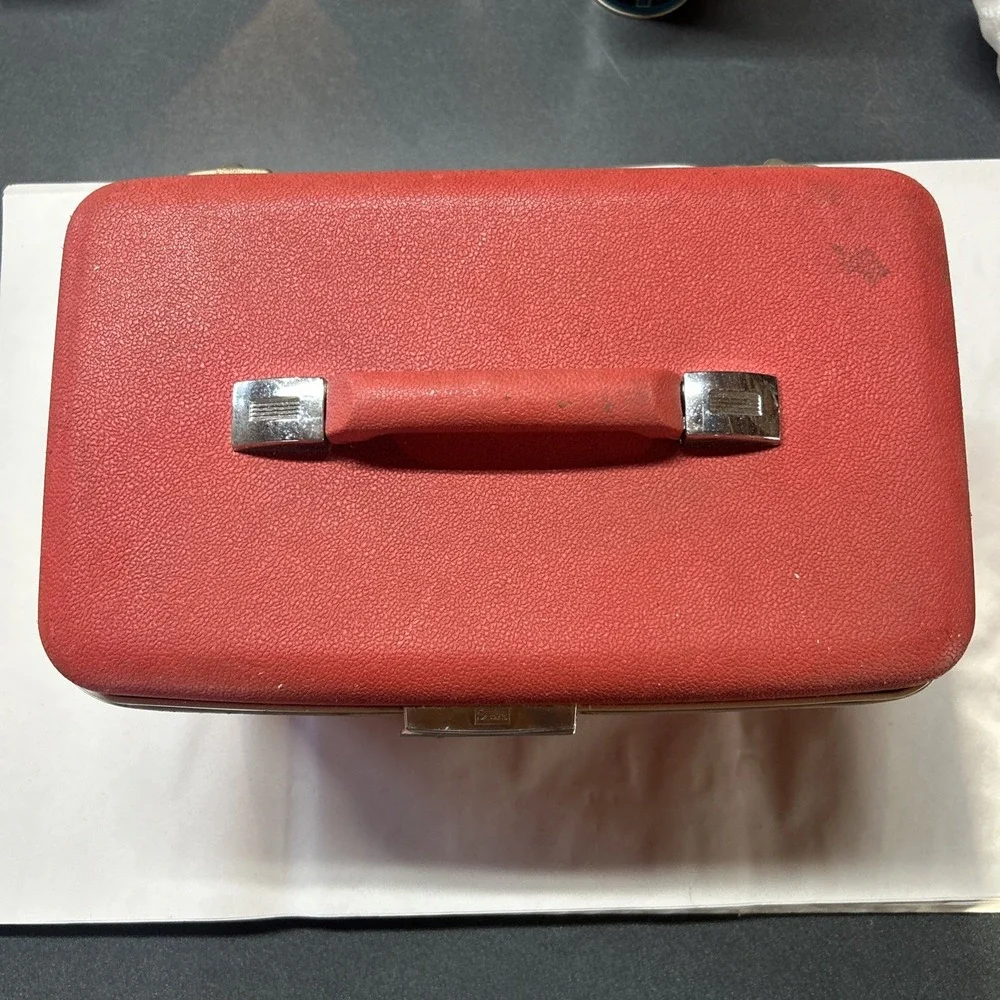 Vintage Red Forecast HARD SHELL TRAIN LUGGAGE Case No Key